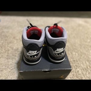 Black Cement Air Jordan OG 3s size 7